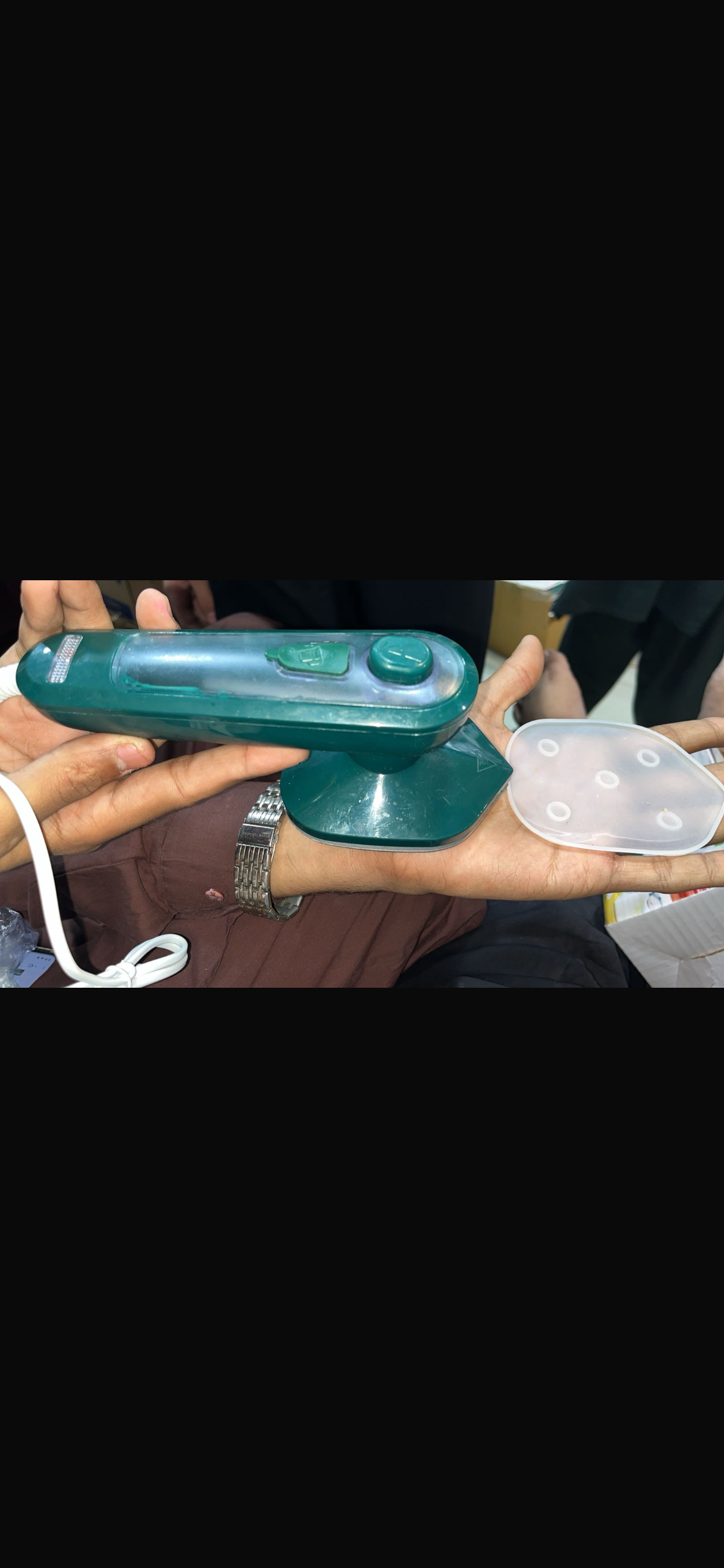 Portable Handheld Micro Steam Iron – Mini Electric Garment Steamer for Travel & Home | Titanium Soleplate, 360° Full Coverage & Wet/Dry Use ✈️👗